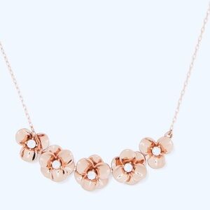 Kate Spade flower necklace!